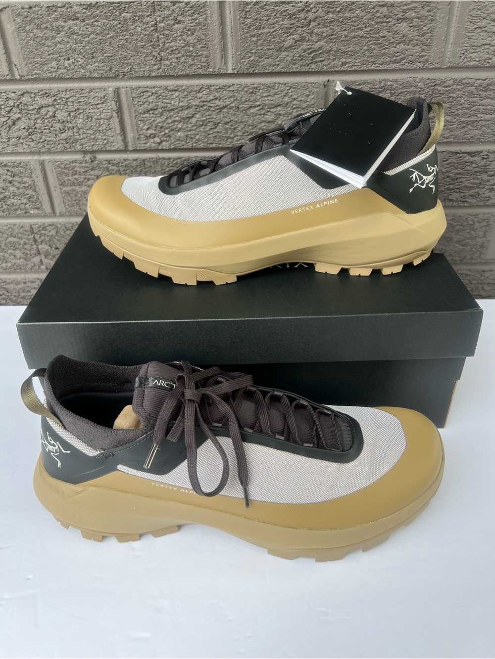 Arc'teryx Vertex Alpine Men's Sneakers - Tan, Gray & Black Sz 10.5 NWB